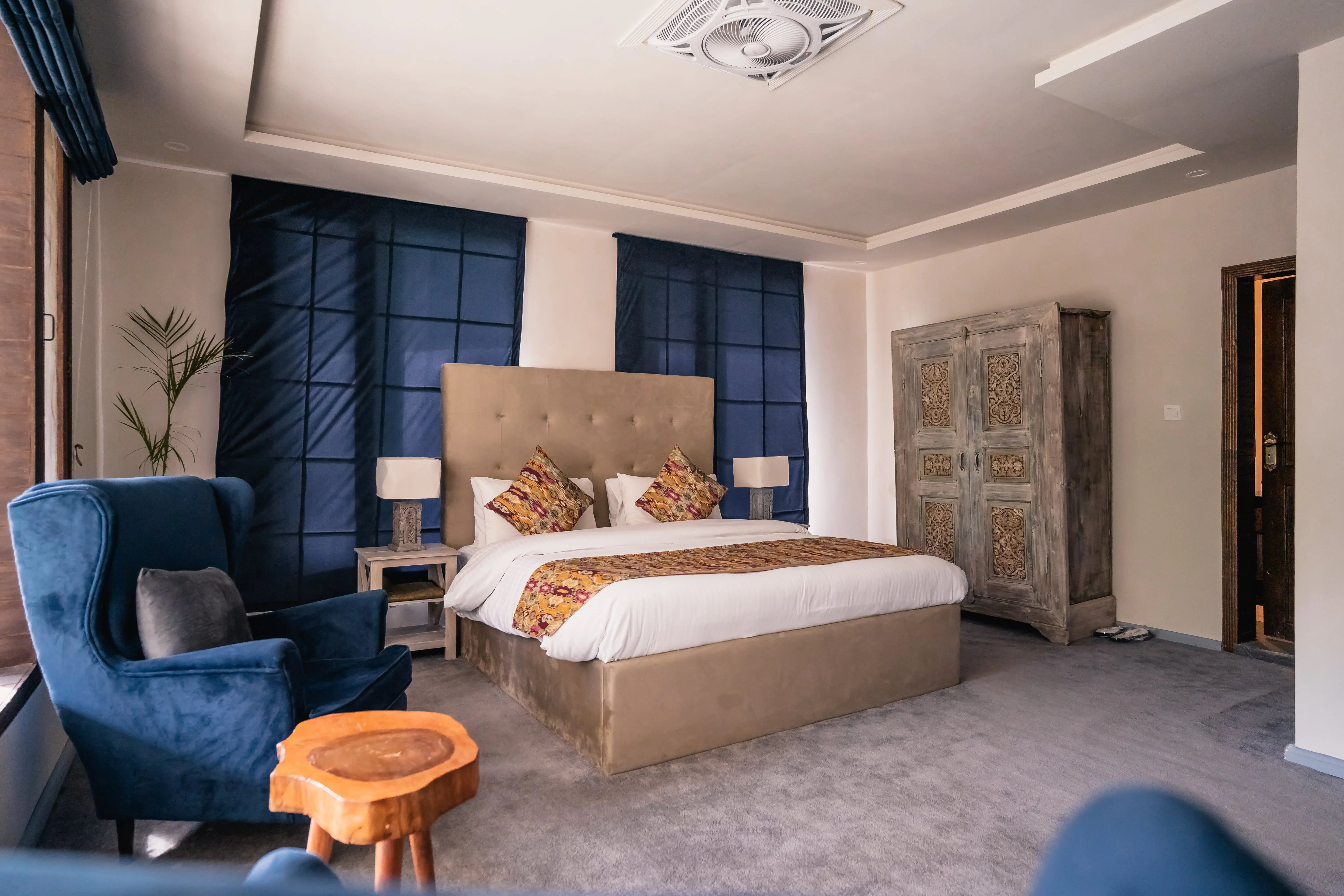 The Loft – Three-Bedroom Villa Offto Resorts