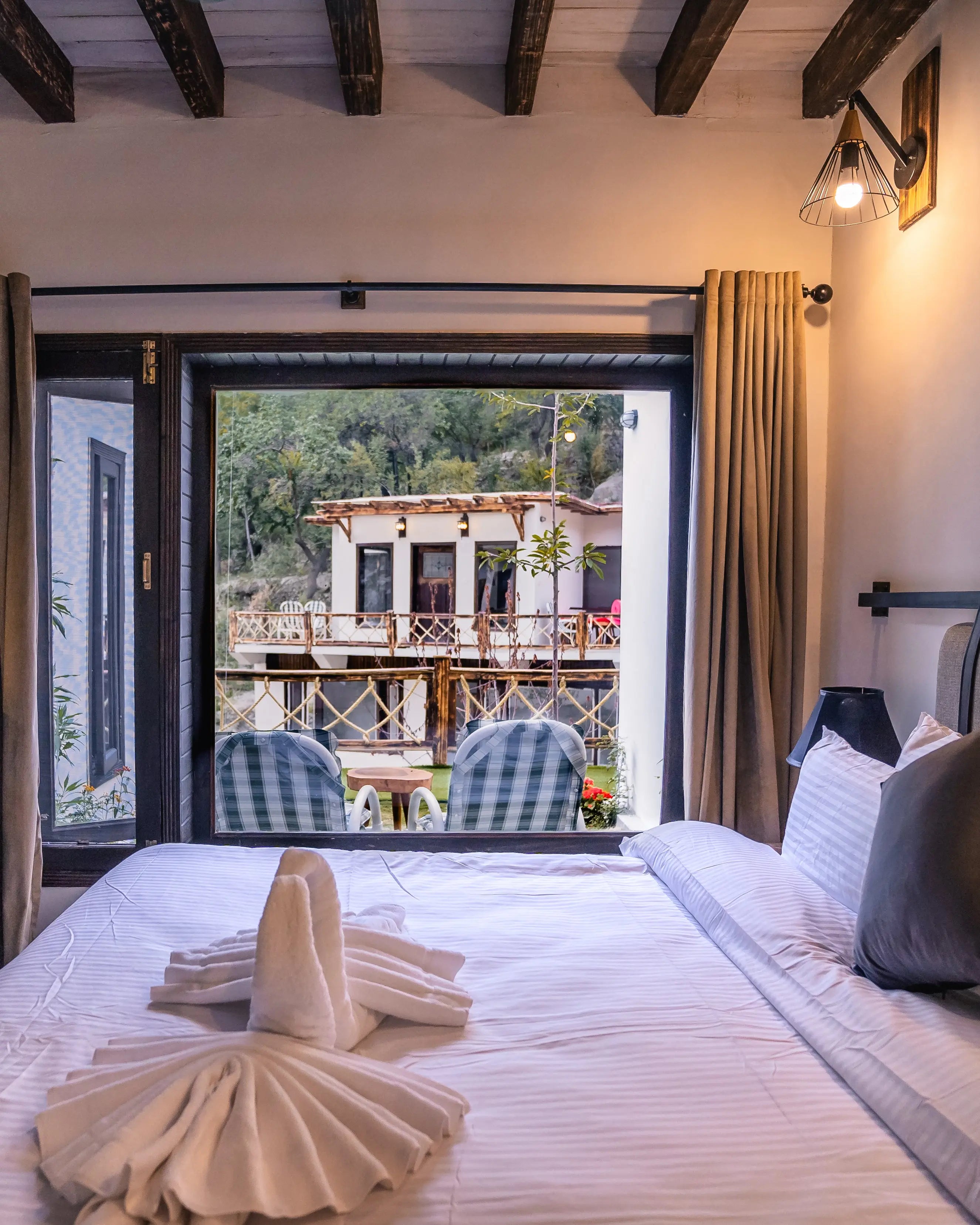 1-Bed Chalet Offto Resorts